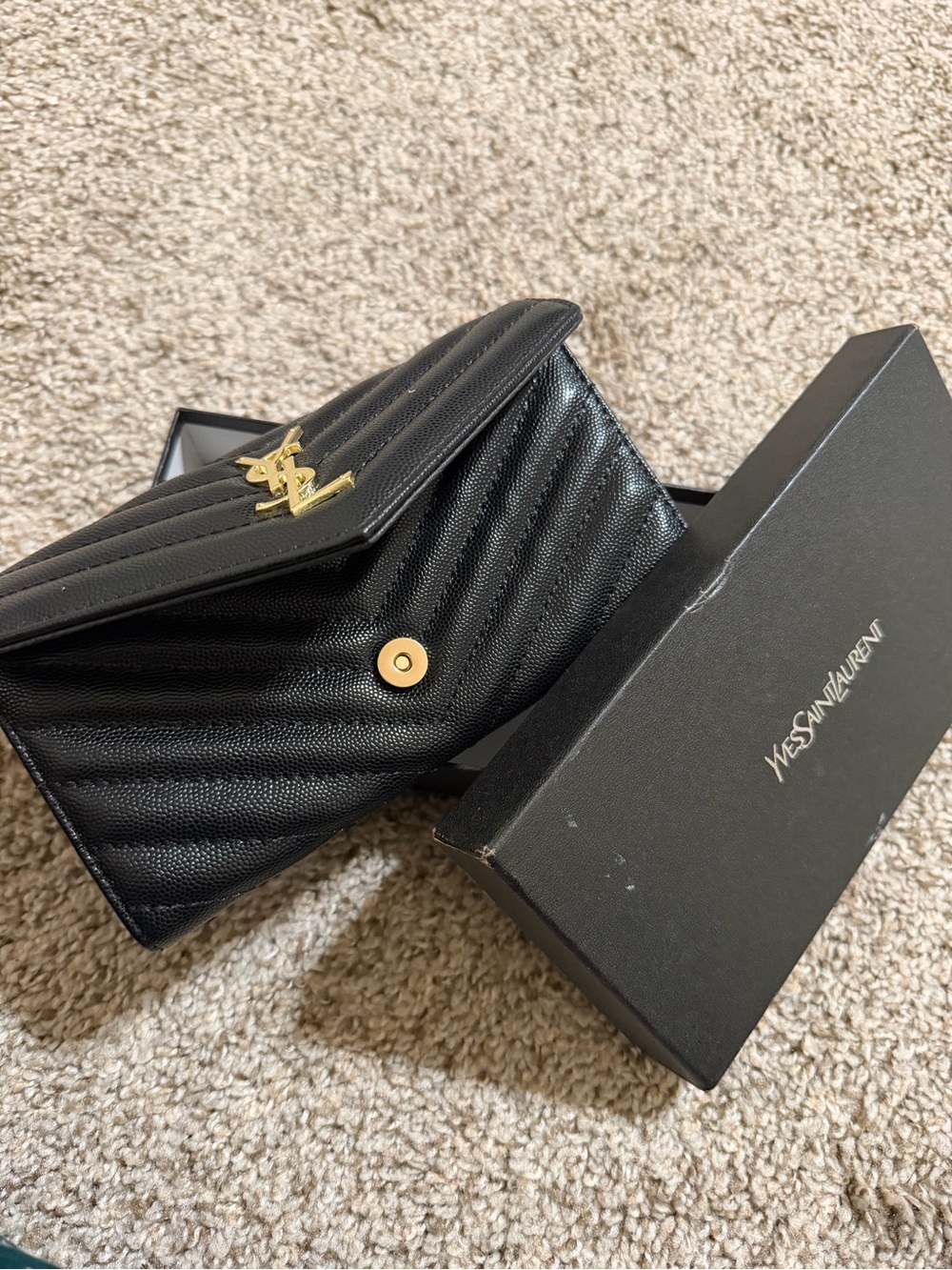 Beautiful faux Leather Wallet with Gold Hardware - Picture 3 of 3